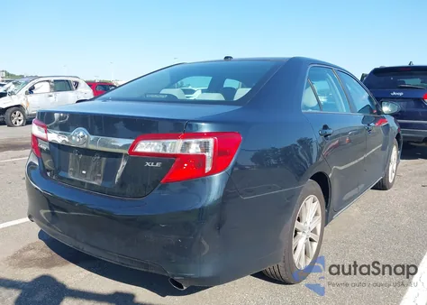 2014 Toyota Camry Xle z USA, uszkodzony, nr VIN 4T4BF1FK5ER390973